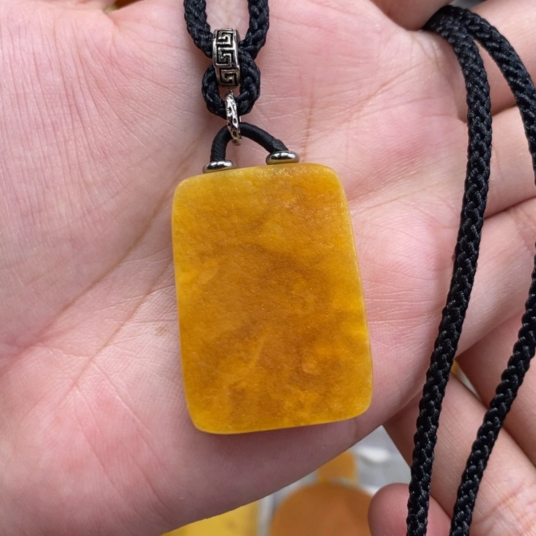 琥珀吊坠(赠链)未镶嵌