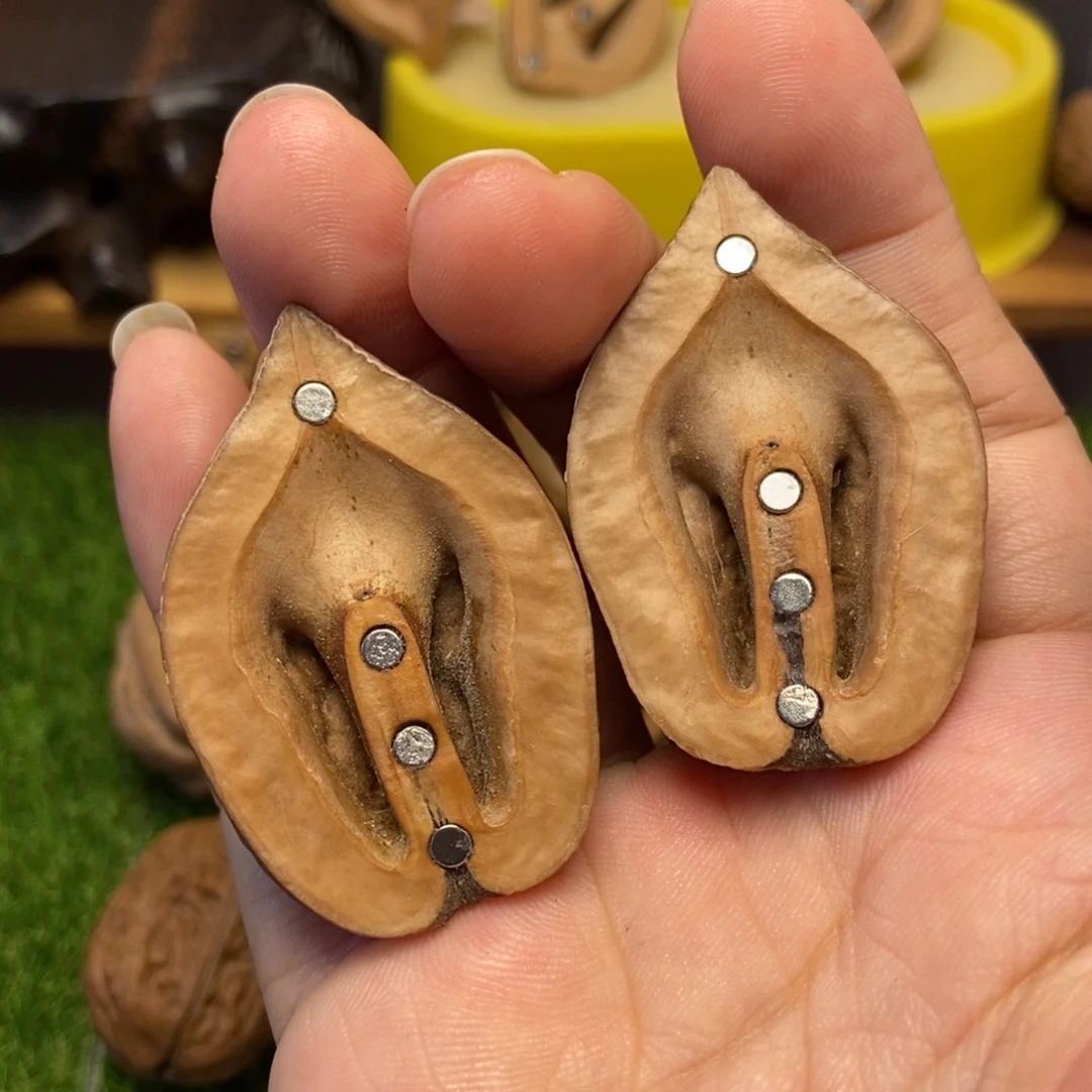 一***点文玩核桃吊坠秋子瑕疵