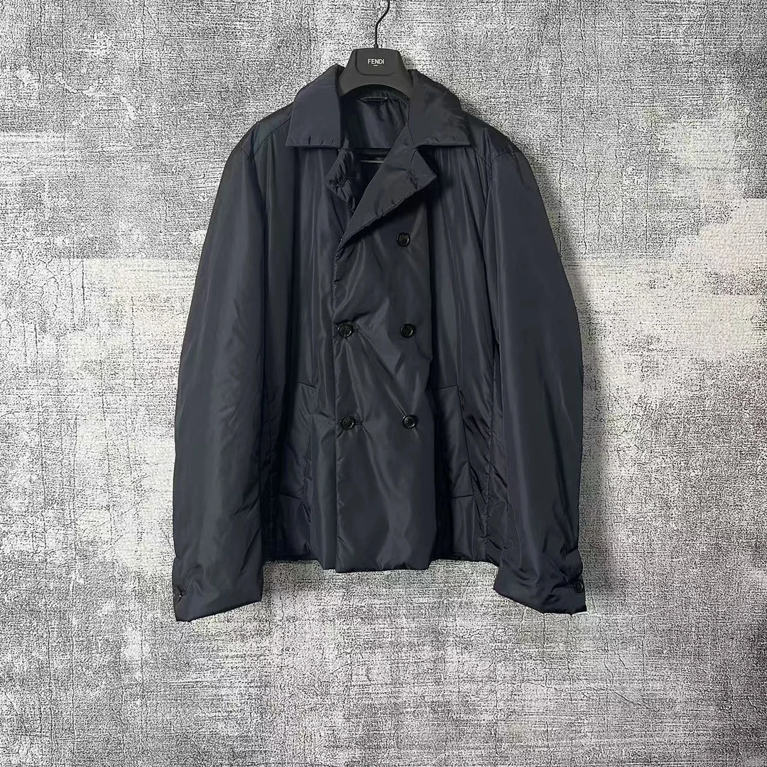 99新 Prada/普拉达 藏蓝色双排扣翻领外套/58码