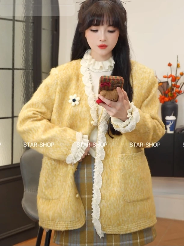 冬 自留 立体花朵蕾丝拼接羽绒香香外套