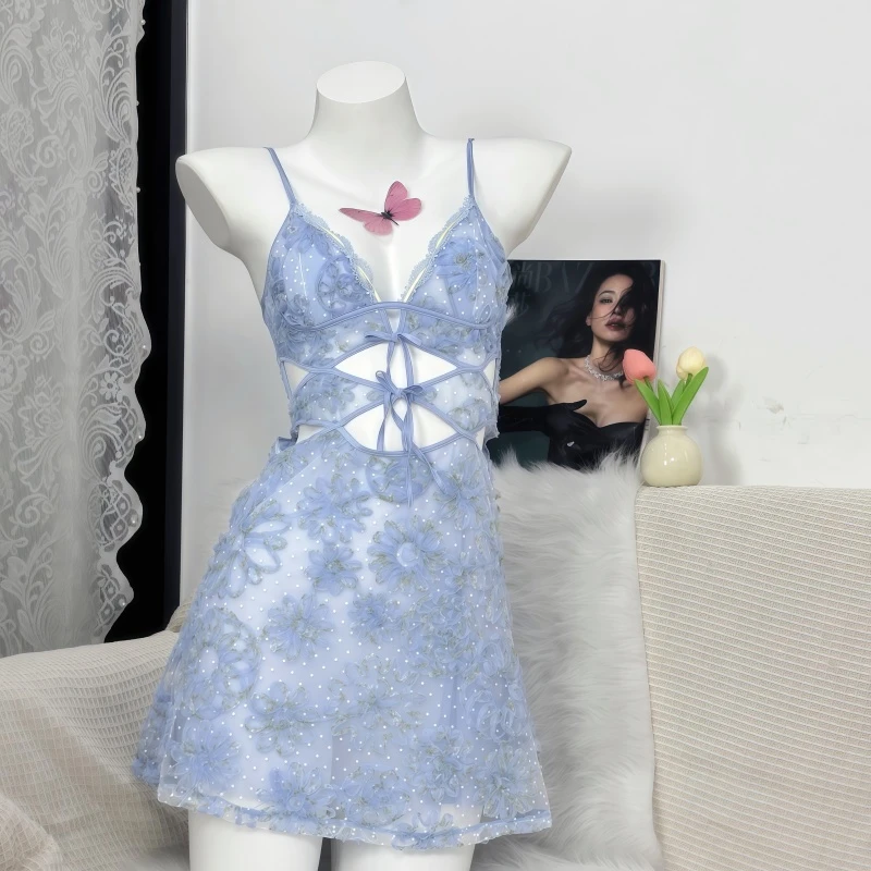 【波子汽水】纯欲短款吊带裙甜美浮雕花带胸垫睡裙