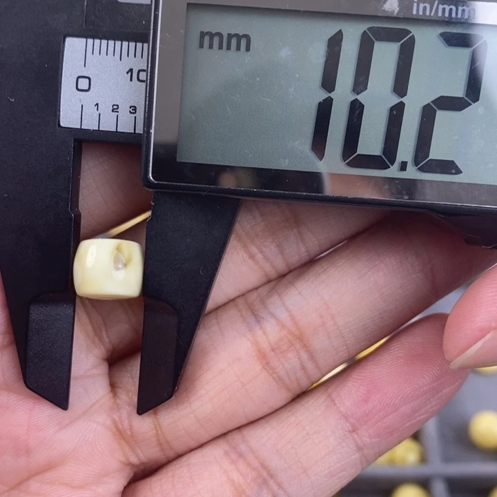 琥珀裸石未镶嵌琥珀蜜蜡