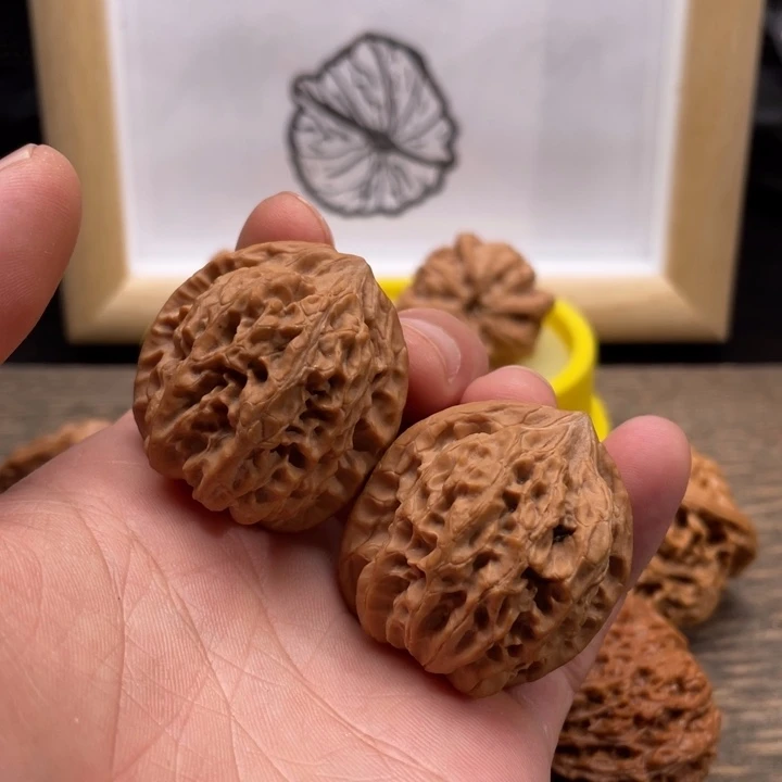 核桃火麒麟文玩核桃