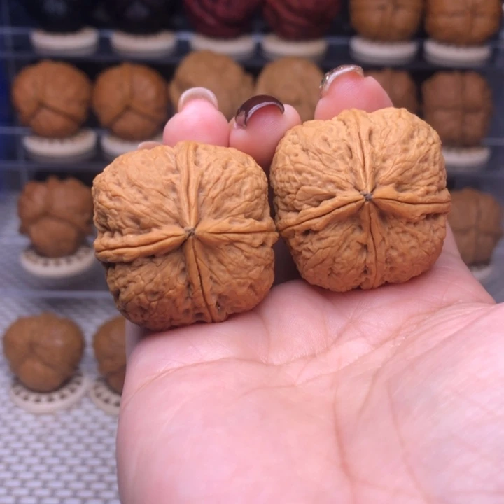 把件文玩核桃42号方块四楞36尺