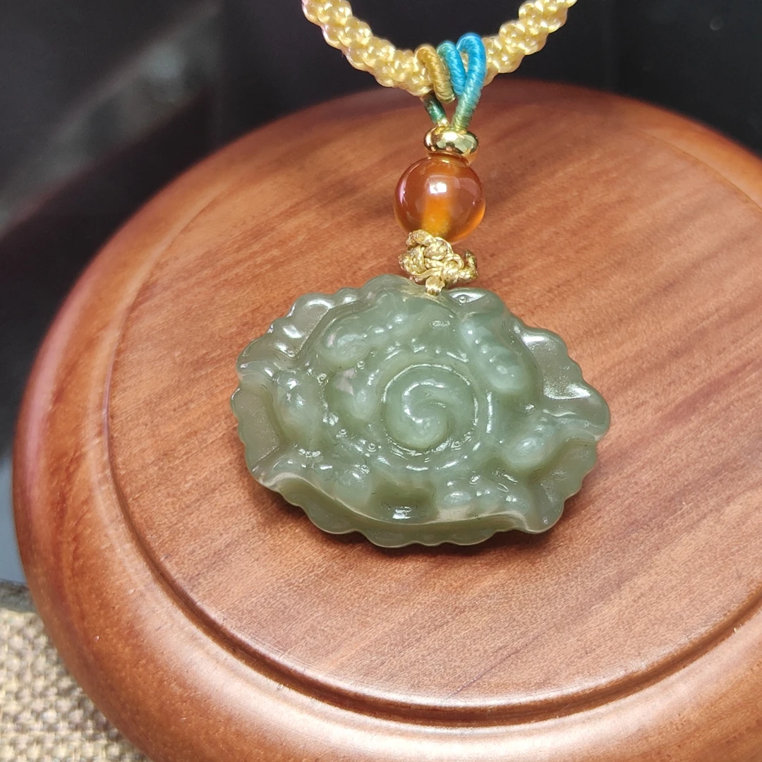 牡丹花女士玉坠挂件珠宝玉石和田玉