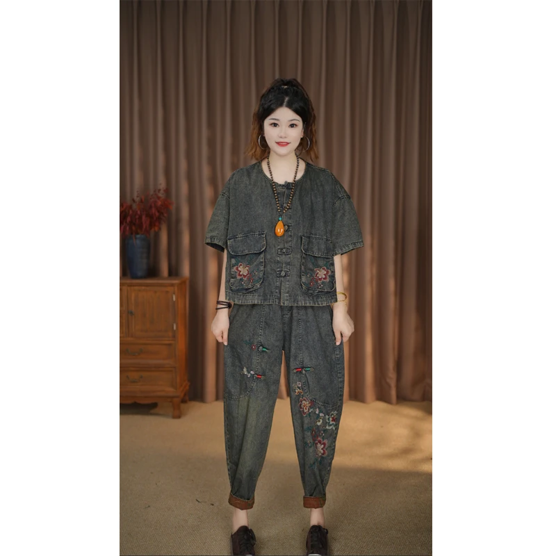 2629夏季薄款休闲复古民族风牡丹绣花短袖上衣水洗口袋牛仔裤女