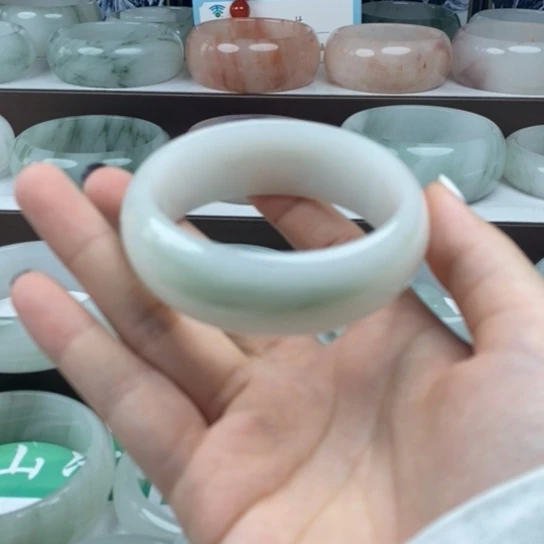 石英质玉（金丝玉）未镶嵌手镯