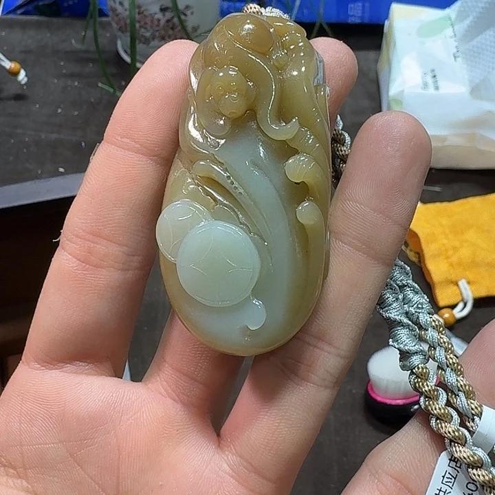 未镶嵌和田玉（糖玉）车挂