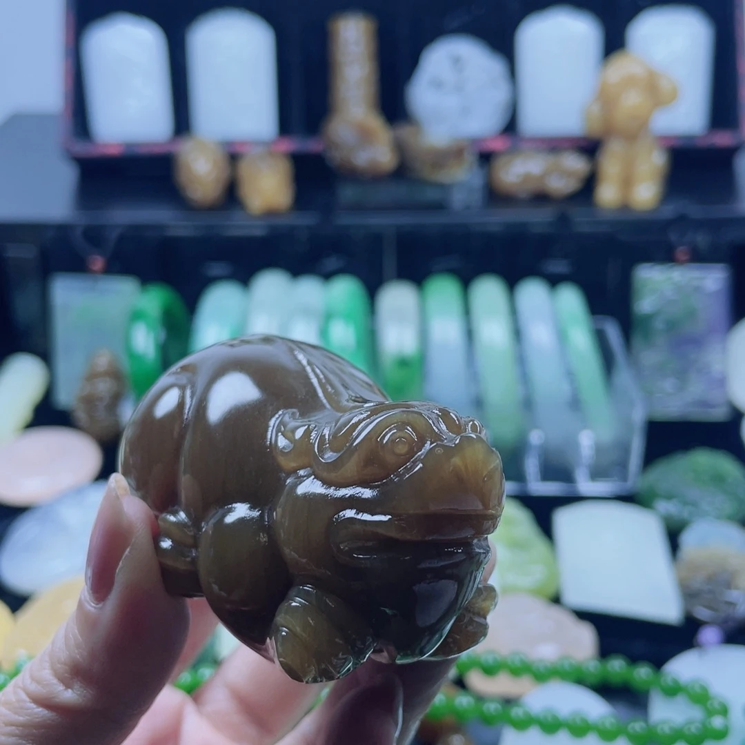 颈饰未镶嵌和田玉（糖玉）