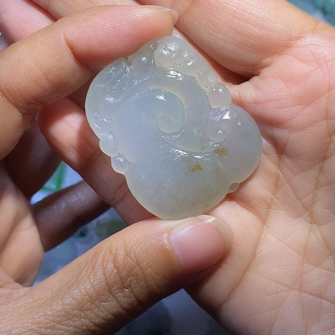 定制翡翠未镶嵌如意