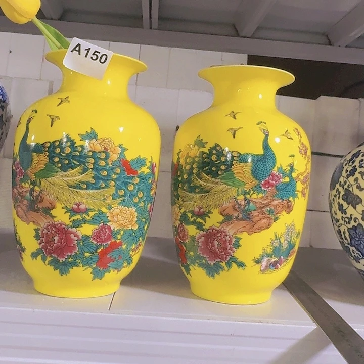 晓***荣摆件景德镇陶瓷摆件