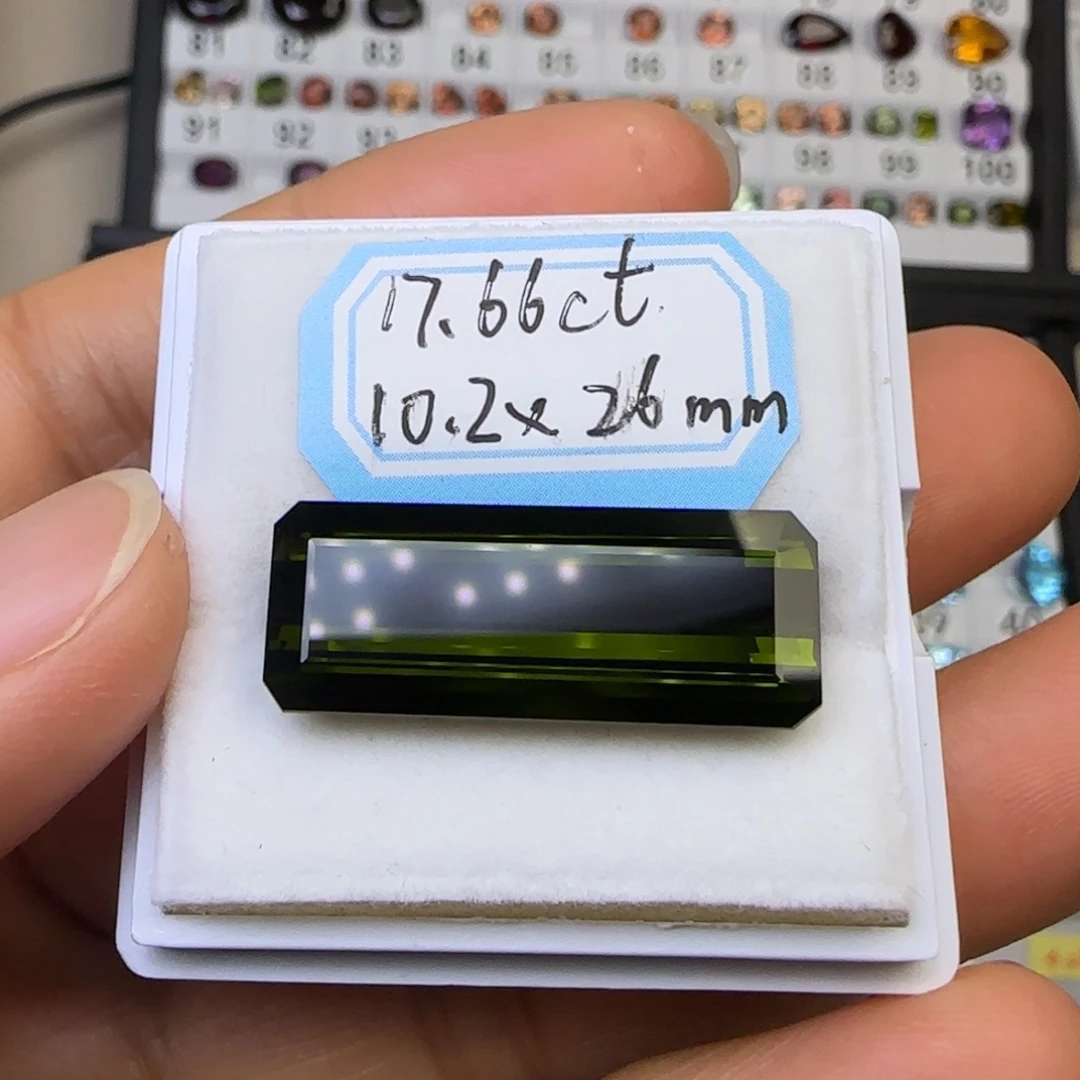 碧玺未镶嵌珠宝半成品天然2800克拉