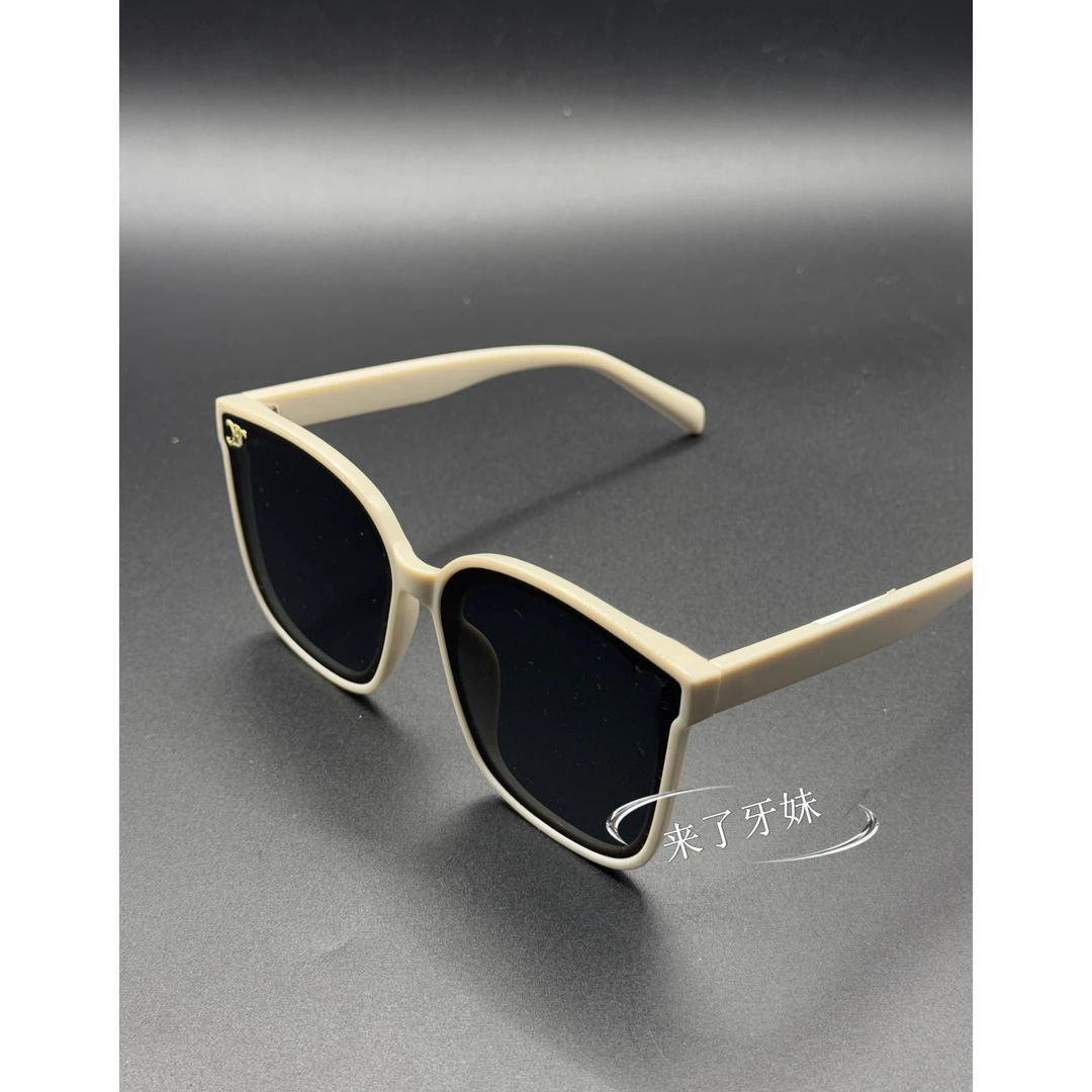 小凯白款黑墨镜YJ025时尚复古超轻简约百搭框镜精致小众