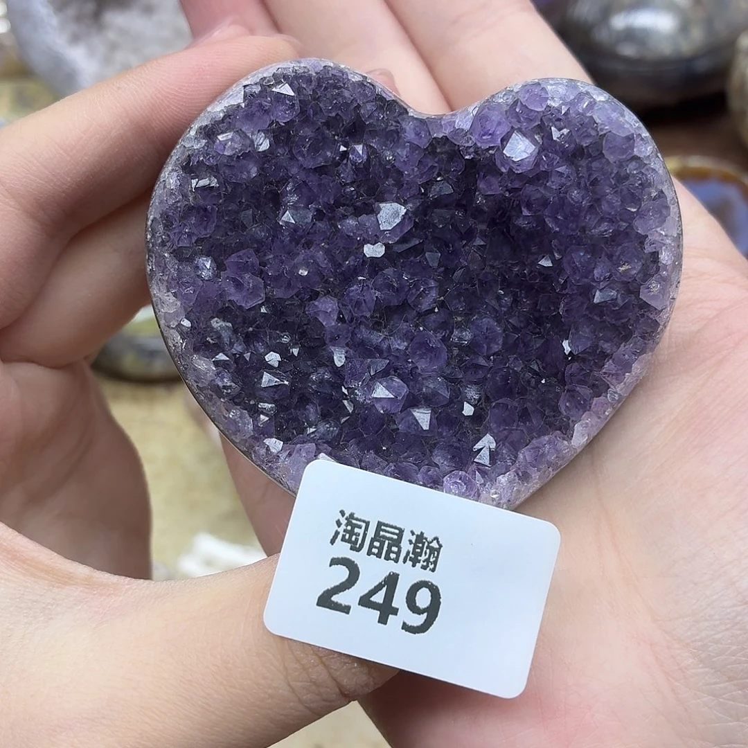 未镶嵌水晶大型摆件（非配饰）