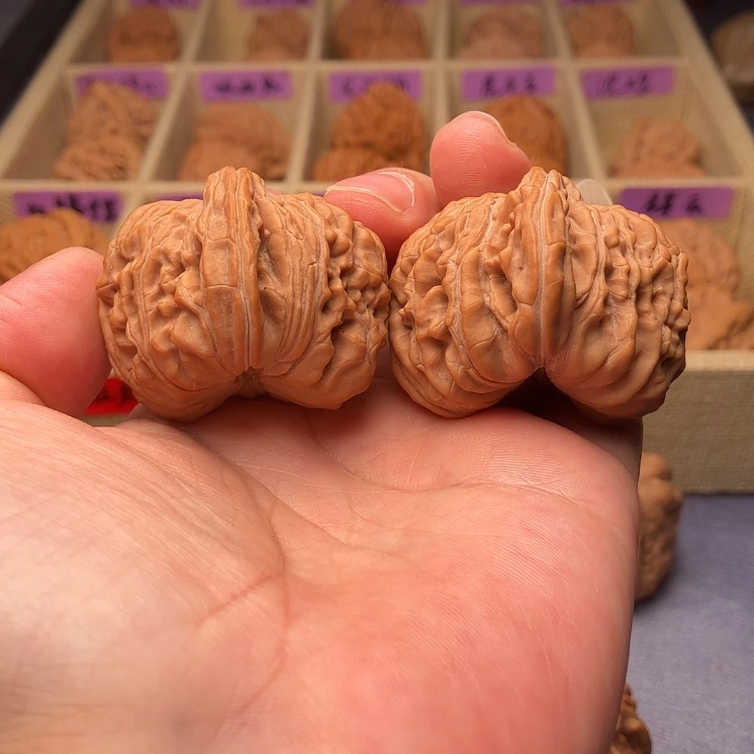 文玩核桃把件至尊凹底楼44（头货精品