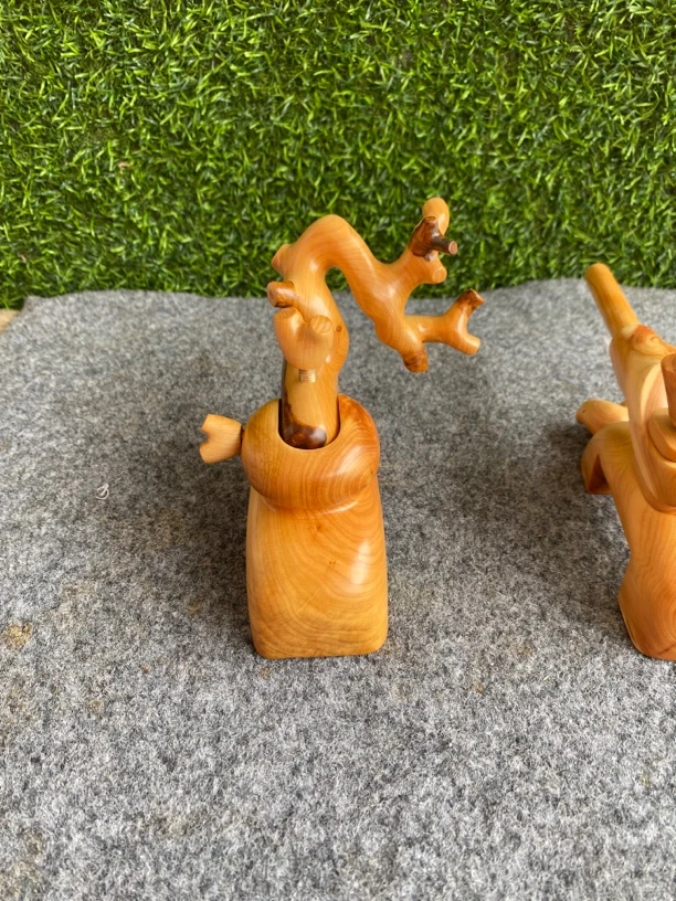 黑拉渔具用品套装崖柏随型万力，造型独特，纹理飘逸，适合各种钓鱼