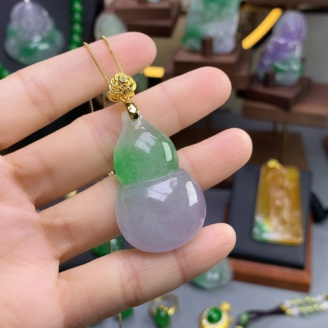 吊坠(赠链)未镶嵌翡翠