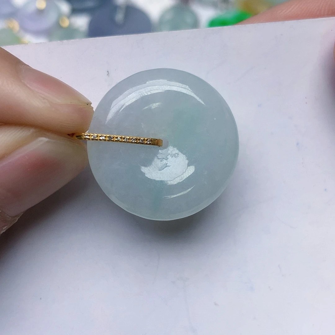 翡翠18K金镶嵌颈饰睡****凯天然缅甸A货翡翠