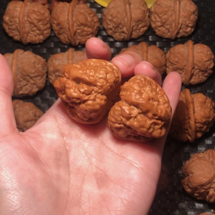 和***。文玩核桃把件蛤蟆