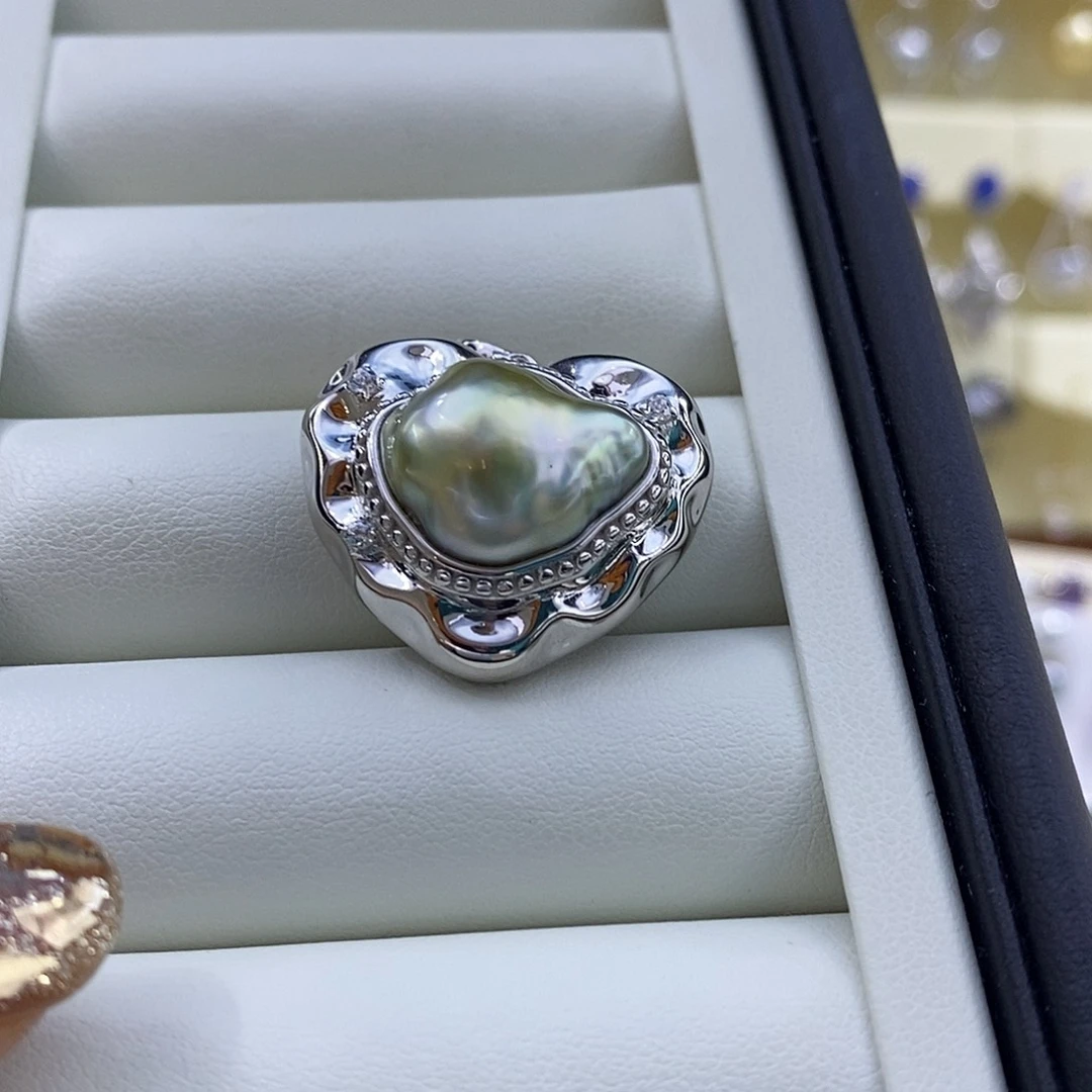 豆***胖颈饰银S925镶嵌海水珍珠鎏金keshi爱心吊坠