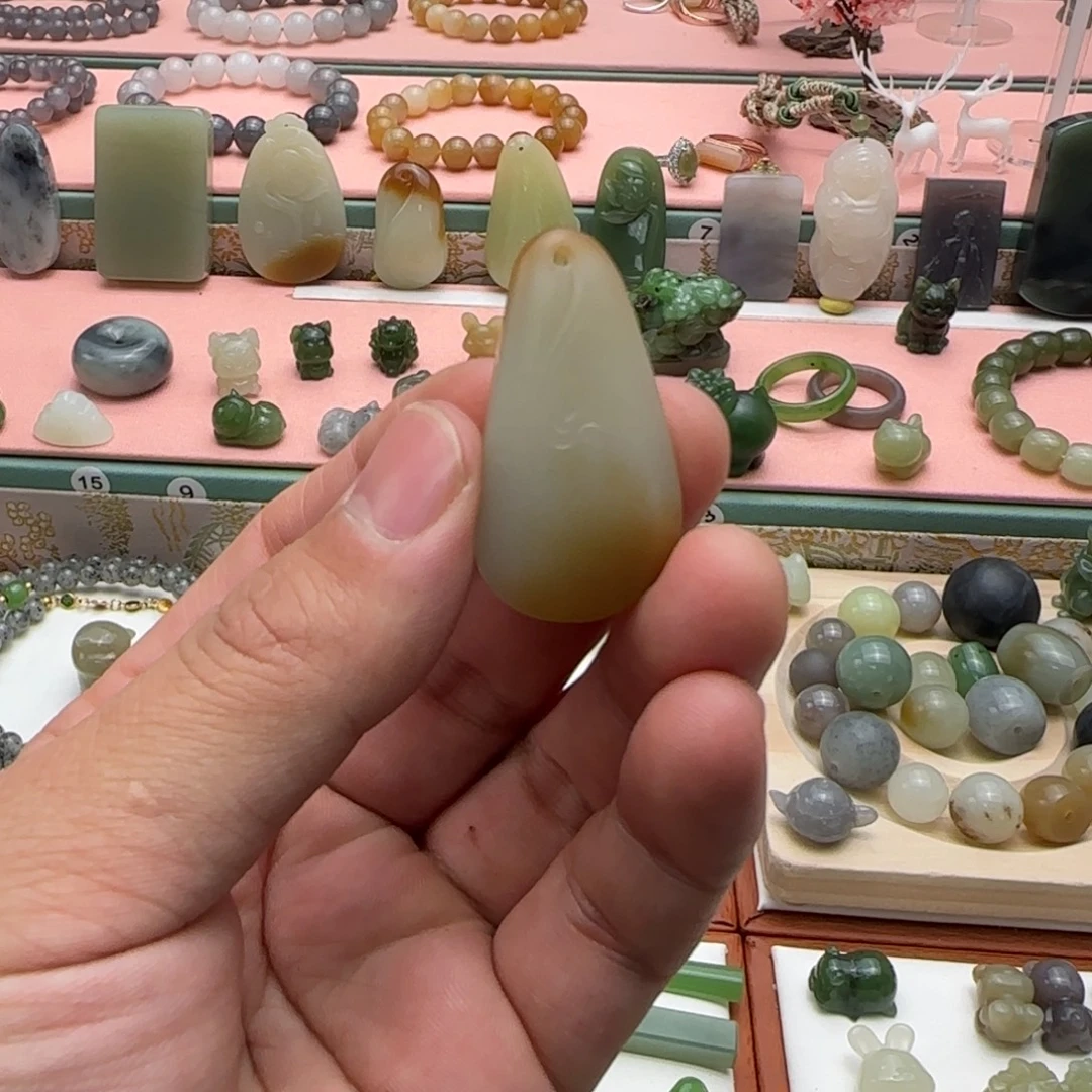 和田玉未镶嵌吊坠(不含链)