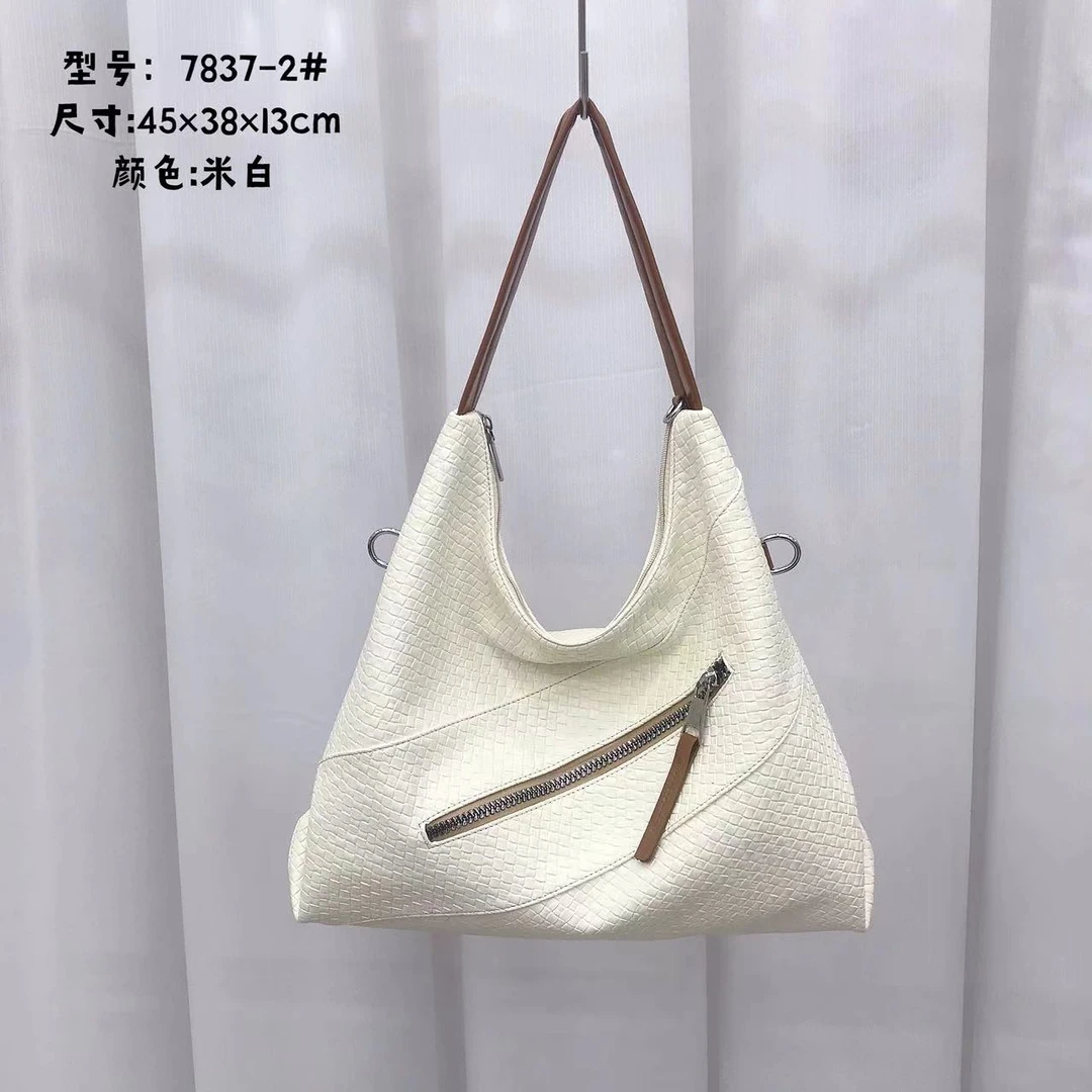 优卡推荐新款女士休闲时尚单肩斜挎包7837