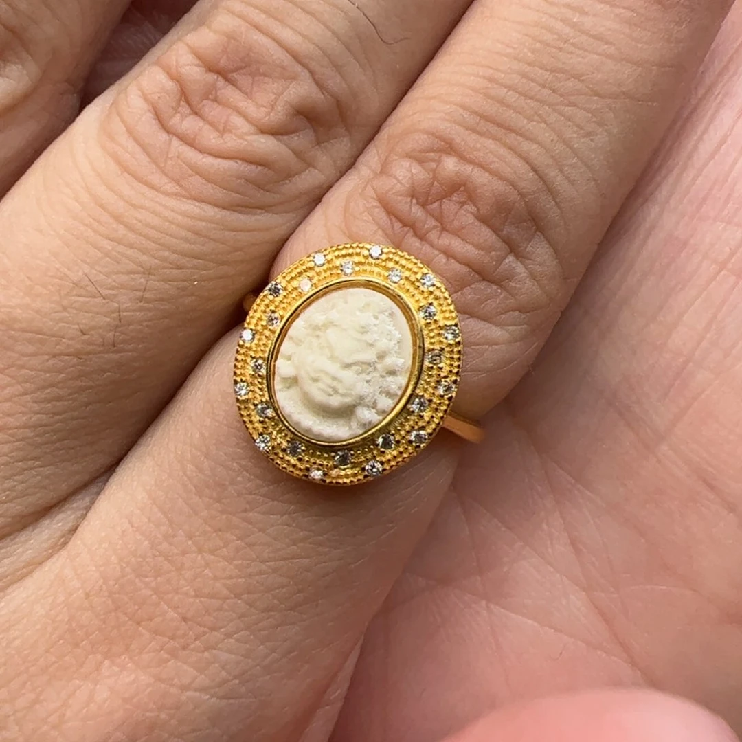 未镶嵌颈饰琥珀蜜蜡