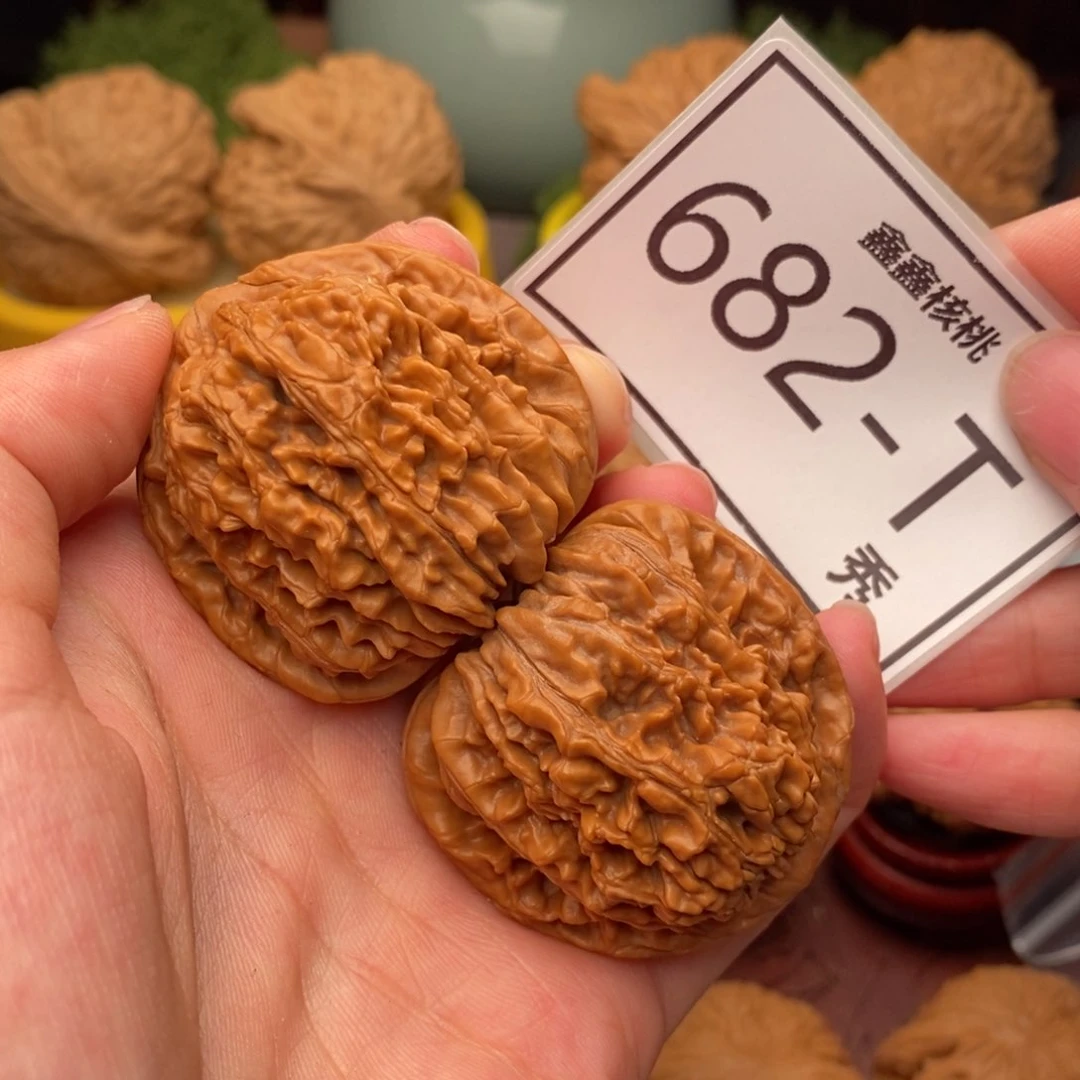 文玩核桃把件汉高楼42