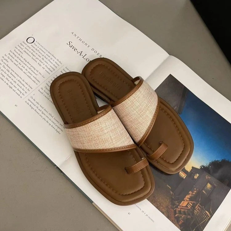 休闲皮革拼接拼色纯色韩版人字拖简约平底厚底沙滩凉拖鞋舒适