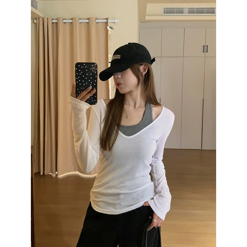 乌77少女风撞色两件套女修身显瘦V领罩衫挂脖百搭吊带叠穿套装春