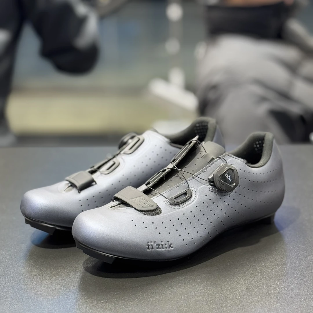 Fizik r5 锁鞋  变色龙色