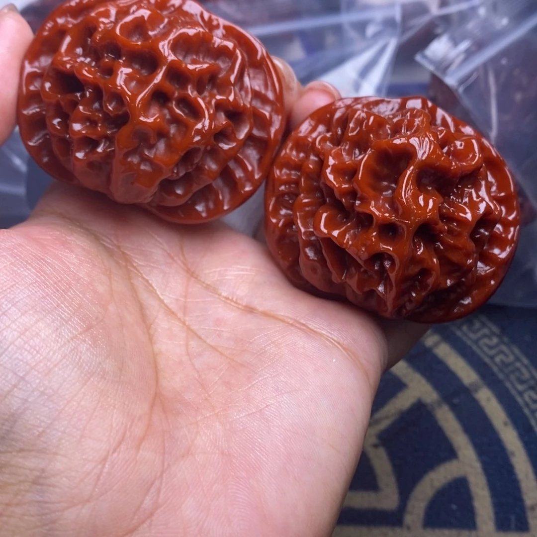 文玩核桃吊坠帝王 53