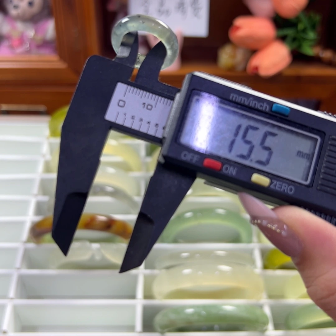 蛇纹石玉未镶嵌手镯993