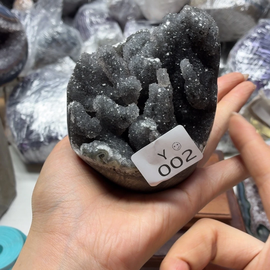 水晶摆件未镶嵌紫水晶