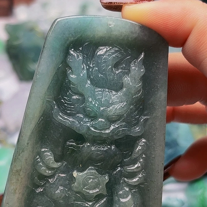 翡翠未镶嵌颈饰挂件