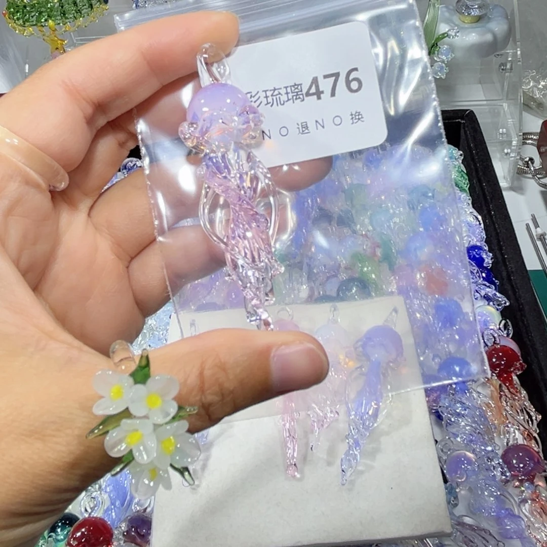 摆***我玻璃颈饰476水母一个