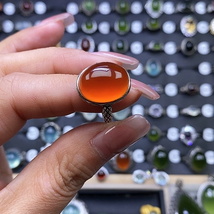 岫玉戒指银S925镶嵌不****?