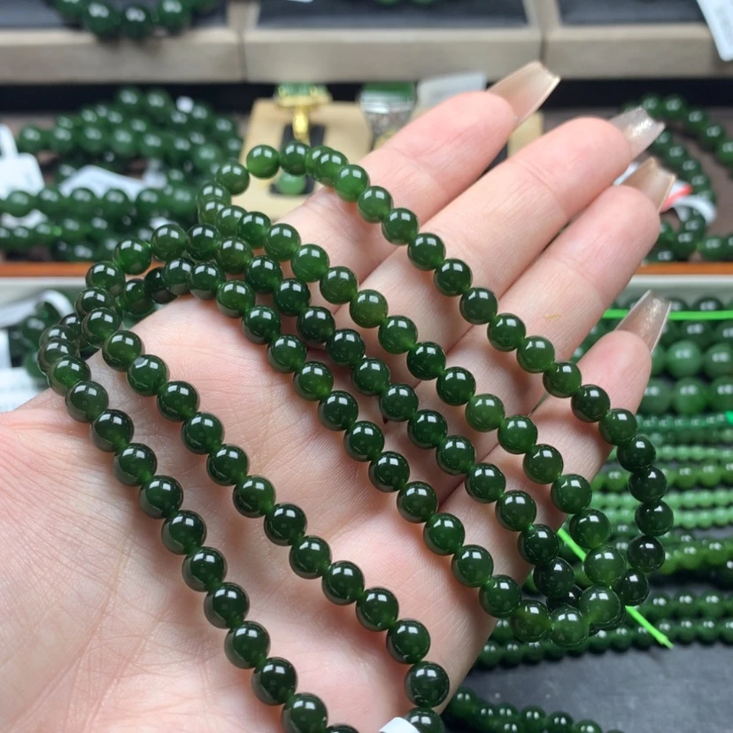 【闪购商品】和田玉（碧玉）颈饰未镶嵌6m菠菜绿