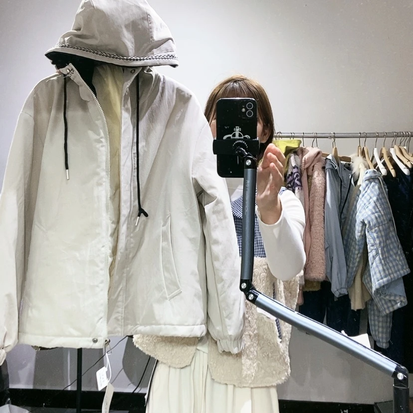 【闪购商品】杏色棉服