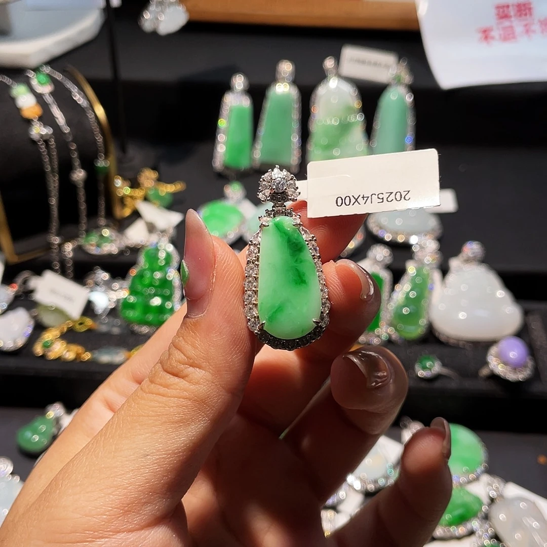 翡翠银S925镶嵌颈饰