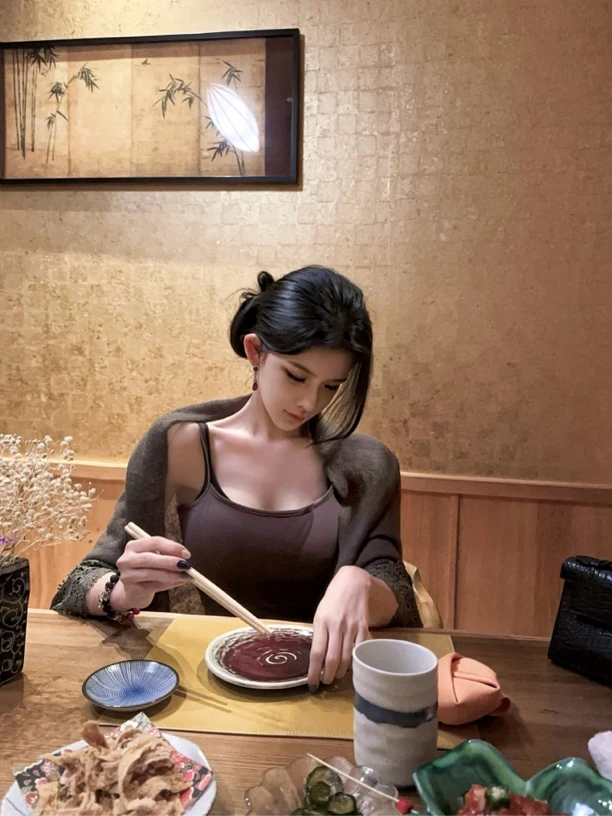夏媛原创 纯欲性感带胸垫吊带连衣裙包臀短裙蕾丝边披肩外搭套装