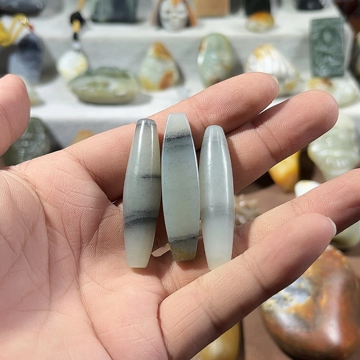 黑***晖未镶嵌和田玉挂件