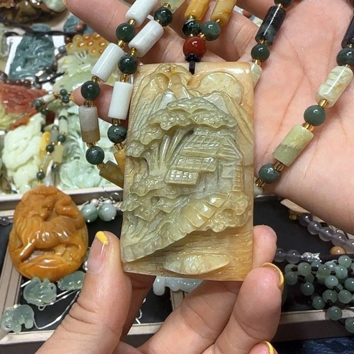 蛇纹石玉未镶嵌吊坠