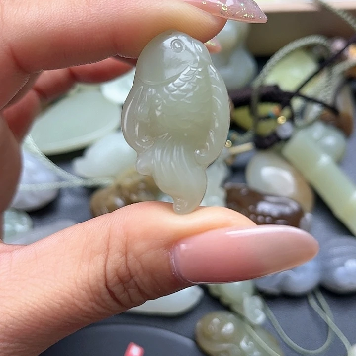【闪购商品】颈饰未镶嵌和田玉
