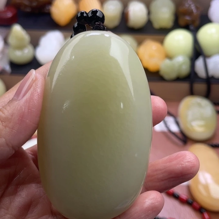 用***2石材天然古青石手把件
