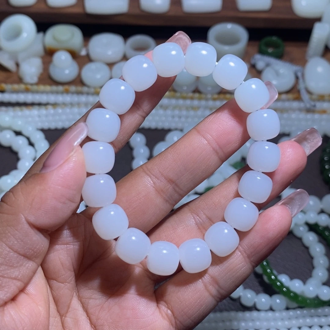 未镶嵌手链和田玉（糖玉）C****h