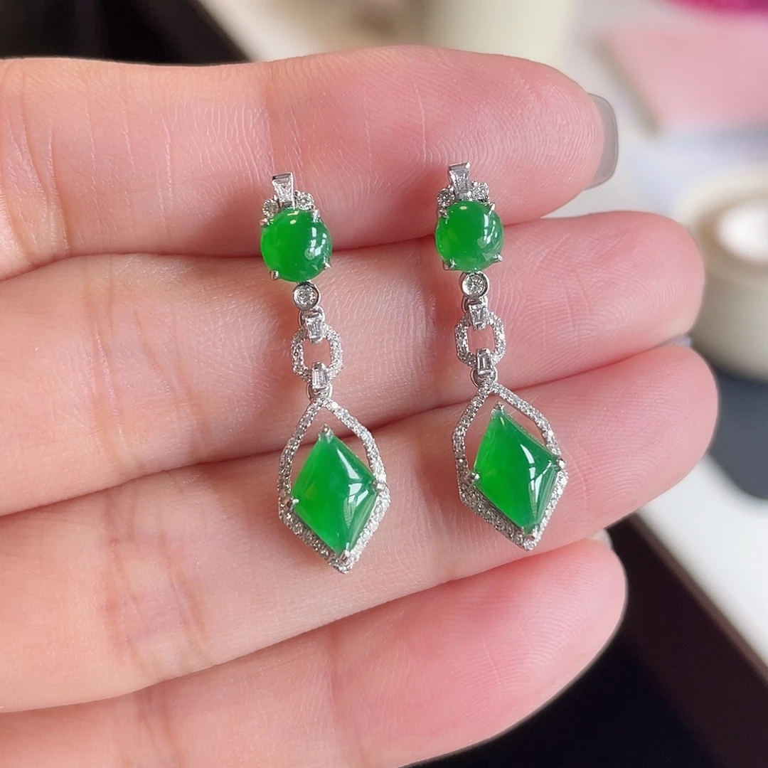 翡翠18K金镶嵌耳饰