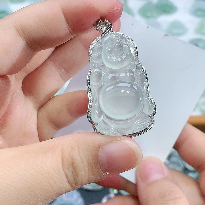 翡翠18K金镶嵌颈饰布袋佛