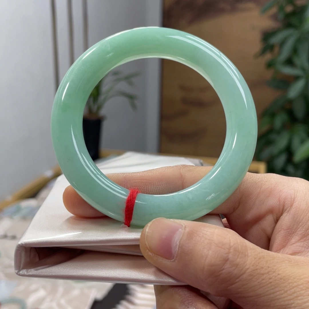 翡翠未镶嵌手镯翡翠