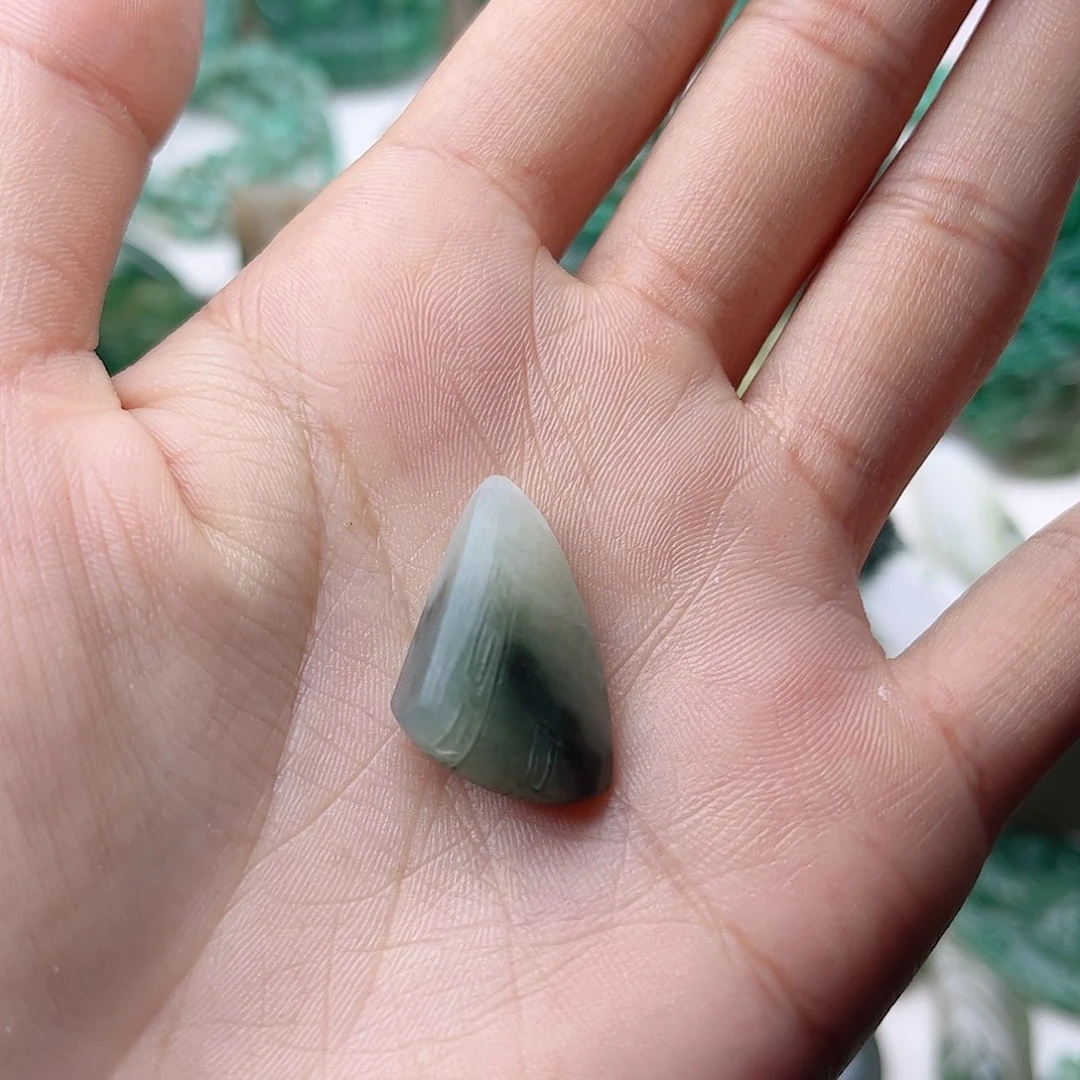 独山玉挂件未镶嵌